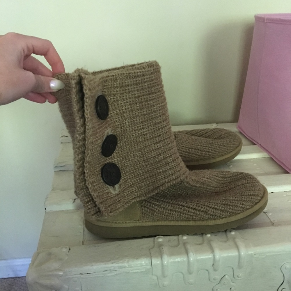 knit chestnut uggs